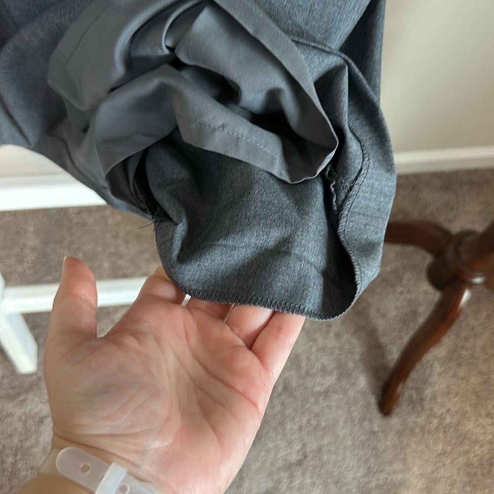 The Limited Collection Gray Pencil Skirt Size 12 in Fair Used Condition - Picture 10 of 16